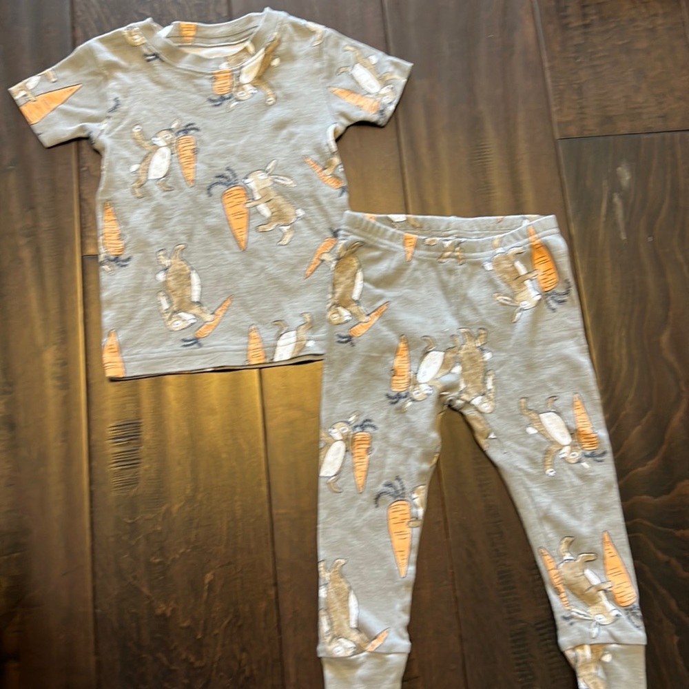 Worn one time! Adorable Carters Gender Neutral Bunny Pajamas! Easter!